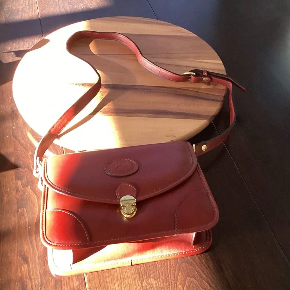 RED GOOSE Crossbody Bag Red Leather EUC - Picture 4 of 15